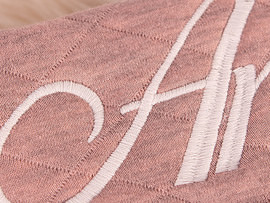 Personalised Baby blankets with high-quality embroidery