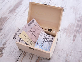 Engraved treasure box for concert cards
