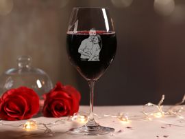 engraved wine glass with name