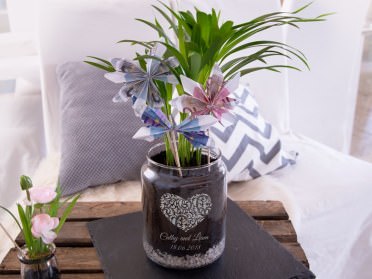 Flowers with money for wedding